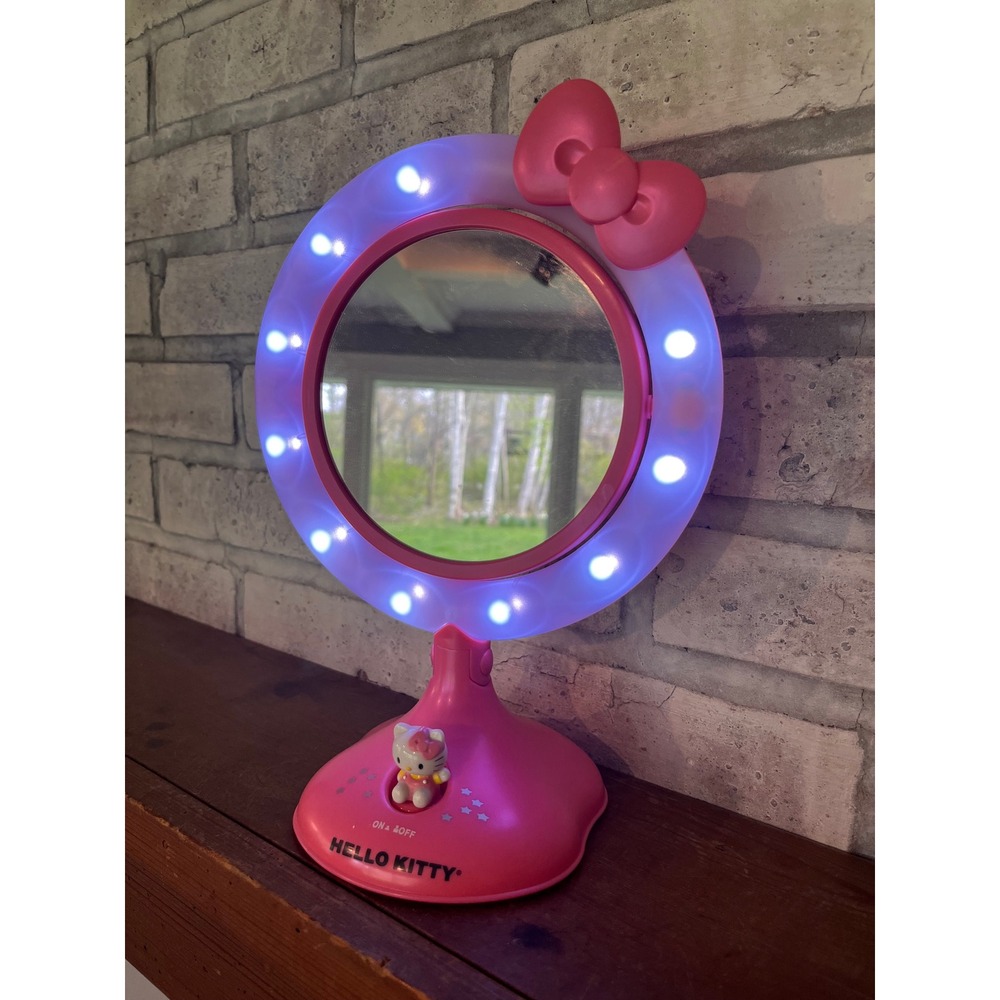 Hello Kitty lighted vanity mirror w/ double-sided rotating mirror